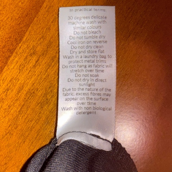 Saint + Sofia Rowan Tee - Black - Molten. Size S - Picture 6 of 9